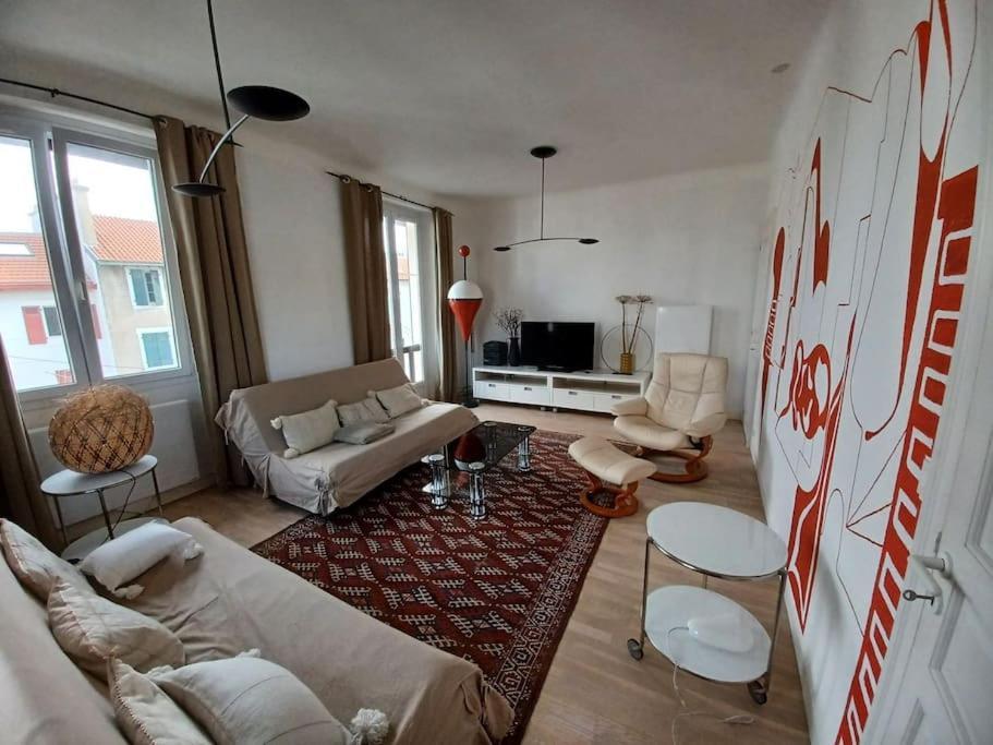 Appartement Tres Bien Situe- Spacieux - Calme - Parking Биарриц Экстерьер фото